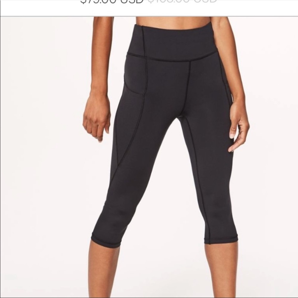 Like new mid rise cropped lulus